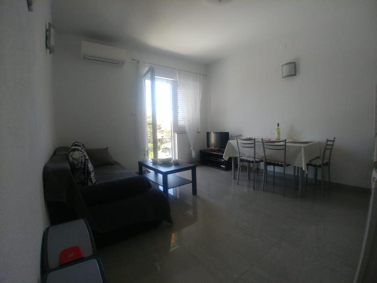 Lana Apartman Apartment Medulin Exterior photo